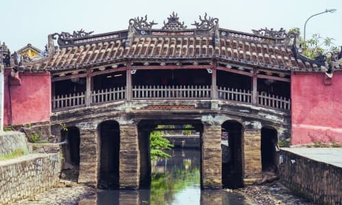 Puente cubierto japonés en Hoi An, Vietnam Puente Cubierto Japonés en Hoi An, Vietnam
